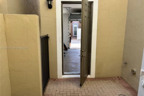 Touwnhouse à vendre à Pembroke Pines, Floride: 3 chambres, 168.8 m2 № 1986559 - photo 7