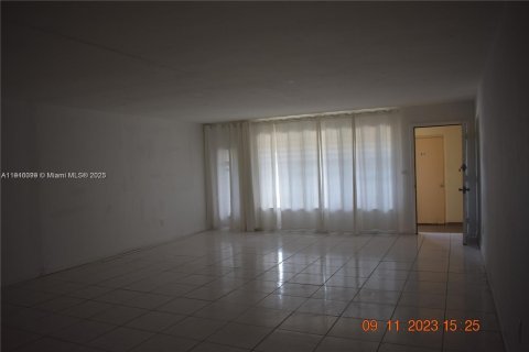 Copropriété à louer à North Miami, Floride: 1 chambre, 100.33 m2 № 1966585 - photo 18