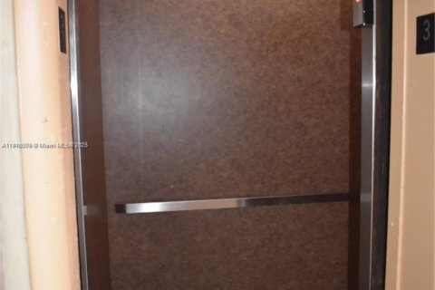 Copropriété à louer à North Miami, Floride: 1 chambre, 100.33 m2 № 1966585 - photo 19