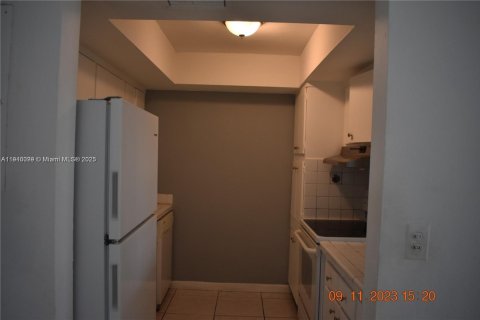 Copropriété à louer à North Miami, Floride: 1 chambre, 100.33 m2 № 1966585 - photo 6