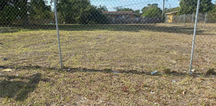 Terreno en Fort Lauderdale, Florida № 981637