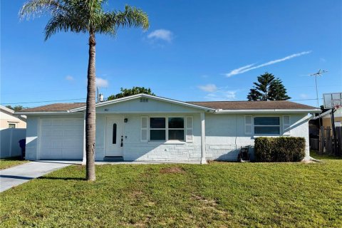 Casa en Holiday, Florida 2 dormitorios, 75.81 m2 № 2379826