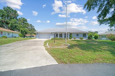 Villa ou maison à vendre à Beverly Hills, Floride: 2 chambres, 149.02 m2 № 1885203 - photo 16