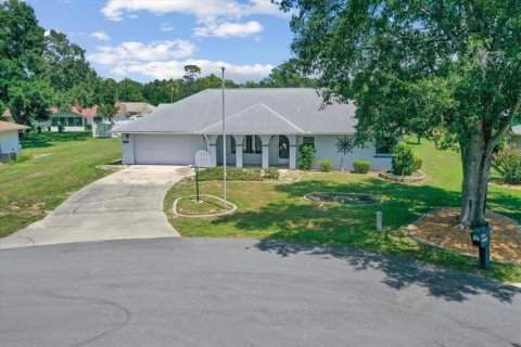 Villa ou maison à vendre à Beverly Hills, Floride: 2 chambres, 149.02 m2 № 1885203 - photo 5