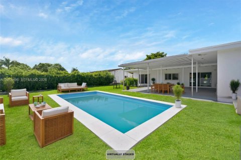 House in Hollywood, Florida 4 bedrooms № 2076500 - photo 2