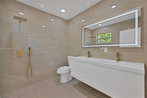 House in Hollywood, Florida 4 bedrooms № 2076500 - photo 9