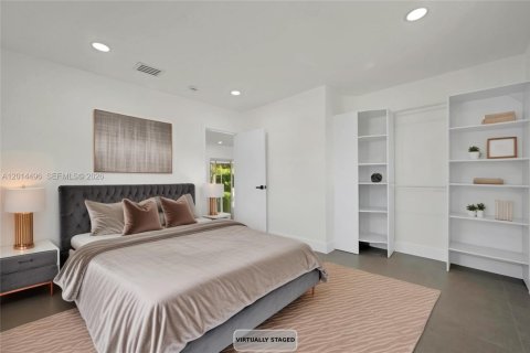 House in Hollywood, Florida 4 bedrooms № 2076500 - photo 17