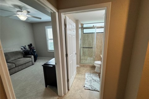 Condo in Bonita Springs, Florida, 2 bedrooms  № 1956594 - photo 28