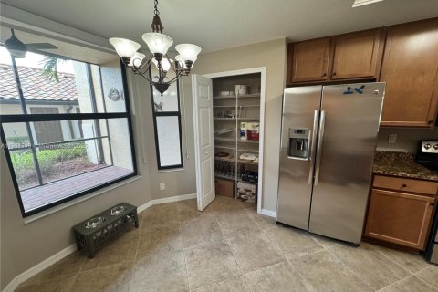 Condo in Bonita Springs, Florida, 2 bedrooms  № 1956594 - photo 11