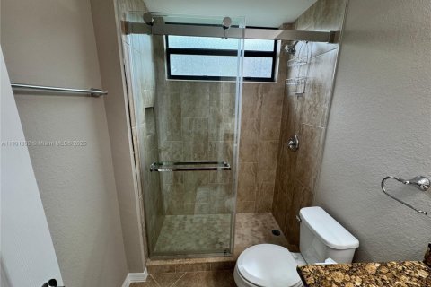 Condo in Bonita Springs, Florida, 2 bedrooms  № 1956594 - photo 26