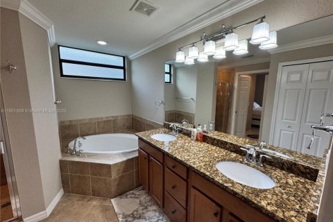 Condo in Bonita Springs, Florida, 2 bedrooms  № 1956594 - photo 19