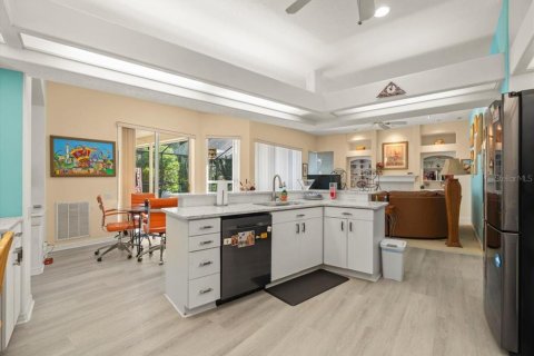 Casa en venta en Brooksville, Florida, 4 dormitorios, 260.5 m2 № 1856044 - foto 22