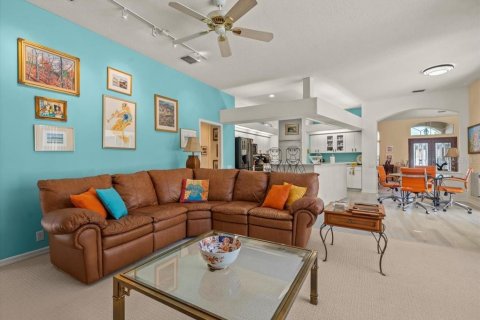 Casa en venta en Brooksville, Florida, 4 dormitorios, 260.5 m2 № 1856044 - foto 25