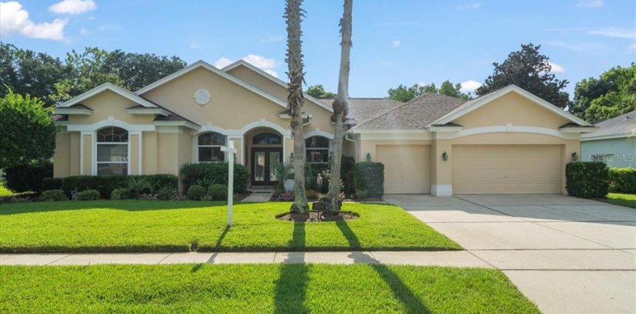 Casa en Brooksville, Florida 4 dormitorios, 260.5 m2 № 1856044