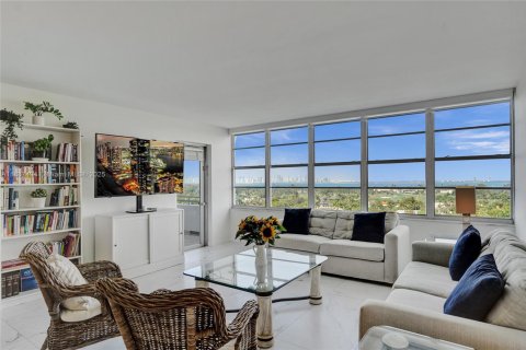 Condominio en venta en Miami Beach, Florida, 2 dormitorios, 122.63 m2 № 1942009 - foto 10