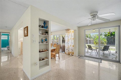 Villa ou maison à vendre à Nokomis, Floride: 2 chambres, 128.11 m2 № 2296322 - photo 9