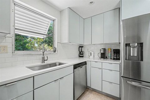 Villa ou maison à vendre à Nokomis, Floride: 2 chambres, 128.11 m2 № 2296322 - photo 5