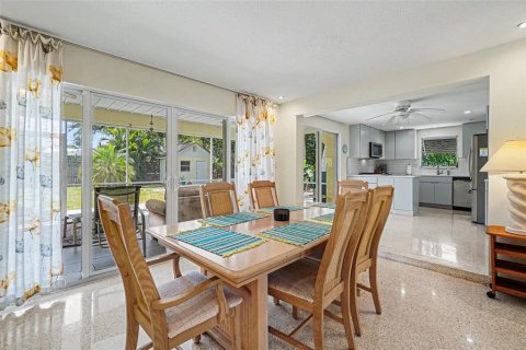 Villa ou maison à vendre à Nokomis, Floride: 2 chambres, 128.11 m2 № 2296322 - photo 10