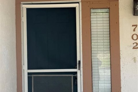 Condo in Winter Haven, Florida, 2 bedrooms № 2122526 - photo 2