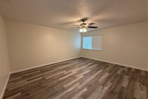 Condo in Winter Haven, Florida, 2 bedrooms № 2122526 - photo 18