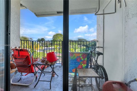 Купить кондоминиум в Корал-Спрингс, Флорида 2 спальни, 91.6м2, № 2005170 - фото 2