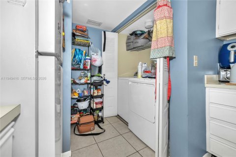 Купить кондоминиум в Корал-Спрингс, Флорида 2 спальни, 91.6м2, № 2005170 - фото 4