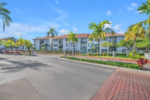 Купить кондоминиум в Корал-Спрингс, Флорида 2 спальни, 91.6м2, № 2005170 - фото 17