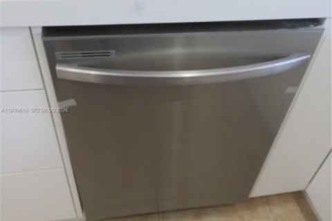 Touwnhouse à louer à Miami Lakes, Floride: 2 chambres, 98.01 m2 № 2002837 - photo 13