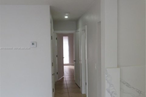 Touwnhouse à louer à Miami Lakes, Floride: 2 chambres, 98.01 m2 № 2002837 - photo 14