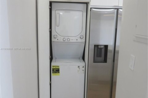 Touwnhouse à louer à Miami Lakes, Floride: 2 chambres, 98.01 m2 № 2002837 - photo 7