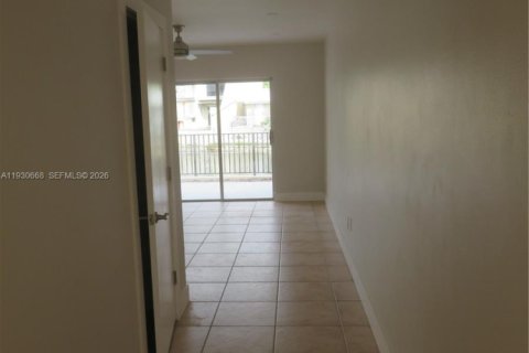 Touwnhouse à louer à Miami Lakes, Floride: 2 chambres, 98.01 m2 № 2002837 - photo 3