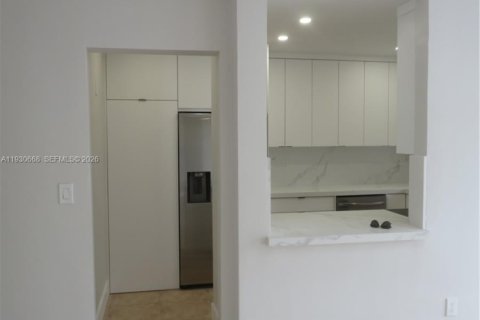 Touwnhouse à louer à Miami Lakes, Floride: 2 chambres, 98.01 m2 № 2002837 - photo 6