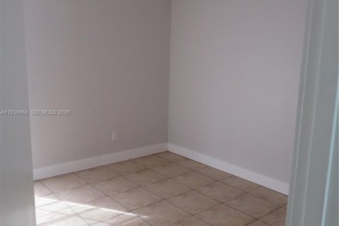 Touwnhouse à louer à Miami Lakes, Floride: 2 chambres, 98.01 m2 № 2002837 - photo 19