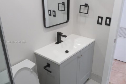 Touwnhouse à louer à Miami Lakes, Floride: 2 chambres, 98.01 m2 № 2002837 - photo 16