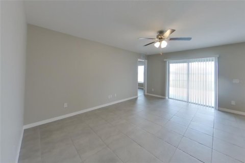 Villa ou maison à louer à Dundee, Floride: 3 chambres, 156.82 m2 № 2095864 - photo 2
