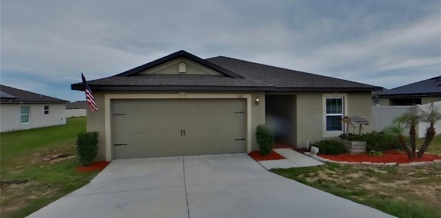 Villa ou maison à Dundee, Floride 3 chambres, 156.82 m2 № 2095864