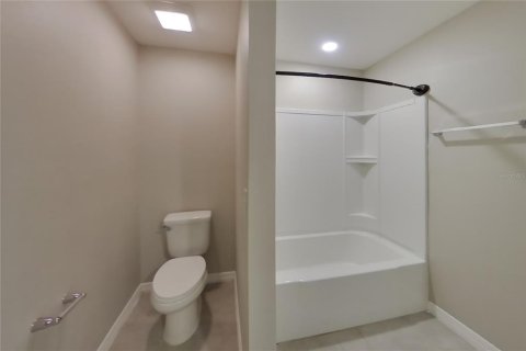 Villa ou maison à louer à Dundee, Floride: 3 chambres, 156.82 m2 № 2095864 - photo 10