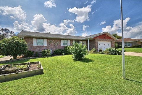 Casa en Lakeland, Florida 3 dormitorios, 136.38 m2 № 2386582