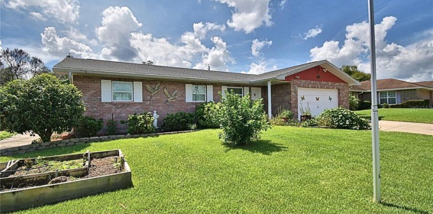 Casa en Lakeland, Florida 3 dormitorios, 136.38 m2 № 2386582