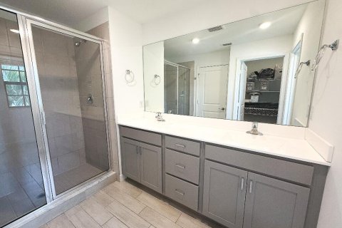 House in Haverhill, Florida 5 bedrooms, 244.7 sq.m. № 2399993 - photo 12