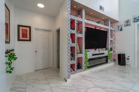 Casa en venta en Kissimmee, Florida, 6 dormitorios, 246.93 m2 № 2092569 - foto 16