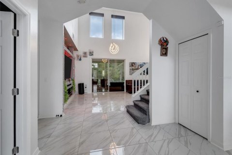 Casa en venta en Kissimmee, Florida, 6 dormitorios, 246.93 m2 № 2092569 - foto 10