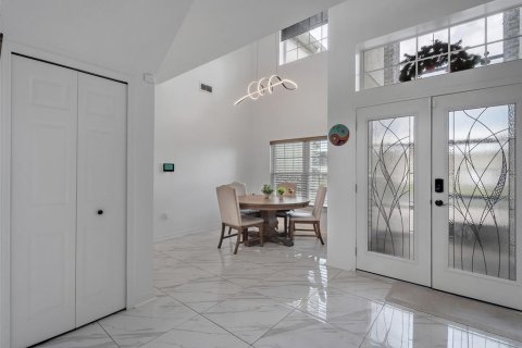 Casa en venta en Kissimmee, Florida, 6 dormitorios, 246.93 m2 № 2092569 - foto 14