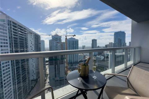 Condominio en venta en Miami, Florida, 1 dormitorio, 78.22 m2 № 1984616 - foto 2