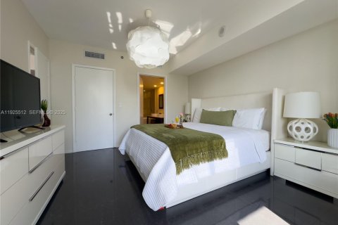 Condominio en venta en Miami, Florida, 1 dormitorio, 78.22 m2 № 1984616 - foto 5