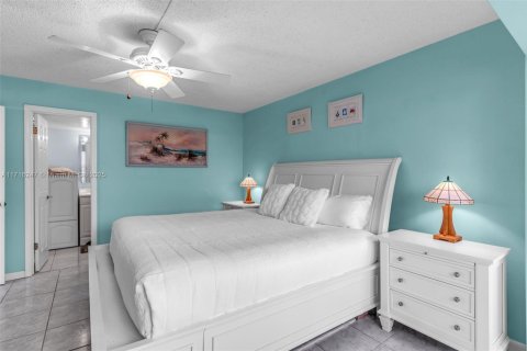 Condo in Islamorada, Village of Islands, Florida, 2 bedrooms  № 1470180 - photo 16