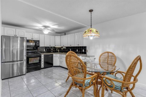 Condo in Islamorada, Village of Islands, Florida, 2 bedrooms  № 1470180 - photo 12