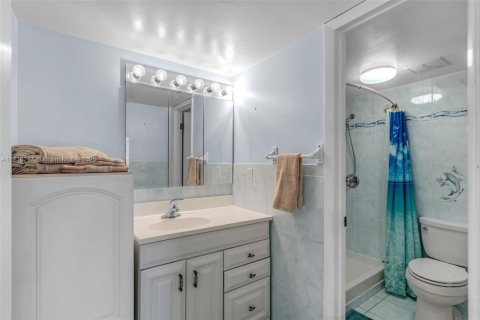 Condo in Islamorada, Village of Islands, Florida, 2 bedrooms  № 1470180 - photo 22