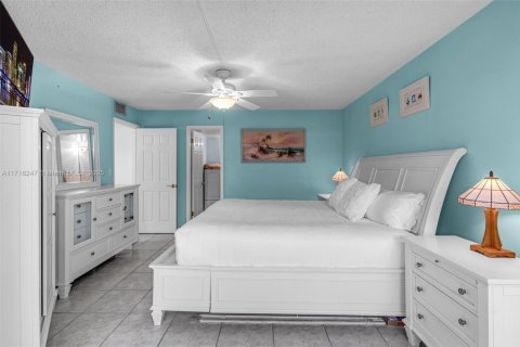 Condo in Islamorada, Village of Islands, Florida, 2 bedrooms  № 1470180 - photo 17