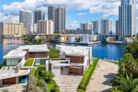 Terreno en venta en Hallandale Beach, Florida № 2006081 - foto 4